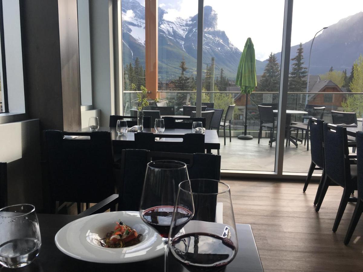 Alluring Mountain View Condo - Right In The Heart Of Downtown - Managed By Little Sister Getaways Canmore Luaran gambar